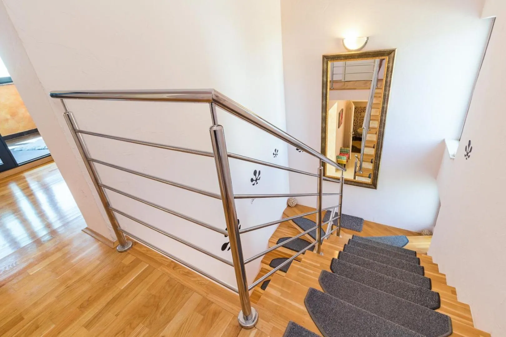 Villa Lelaina Near Pula With Private Pool And 3 Km From The Beach Segotici