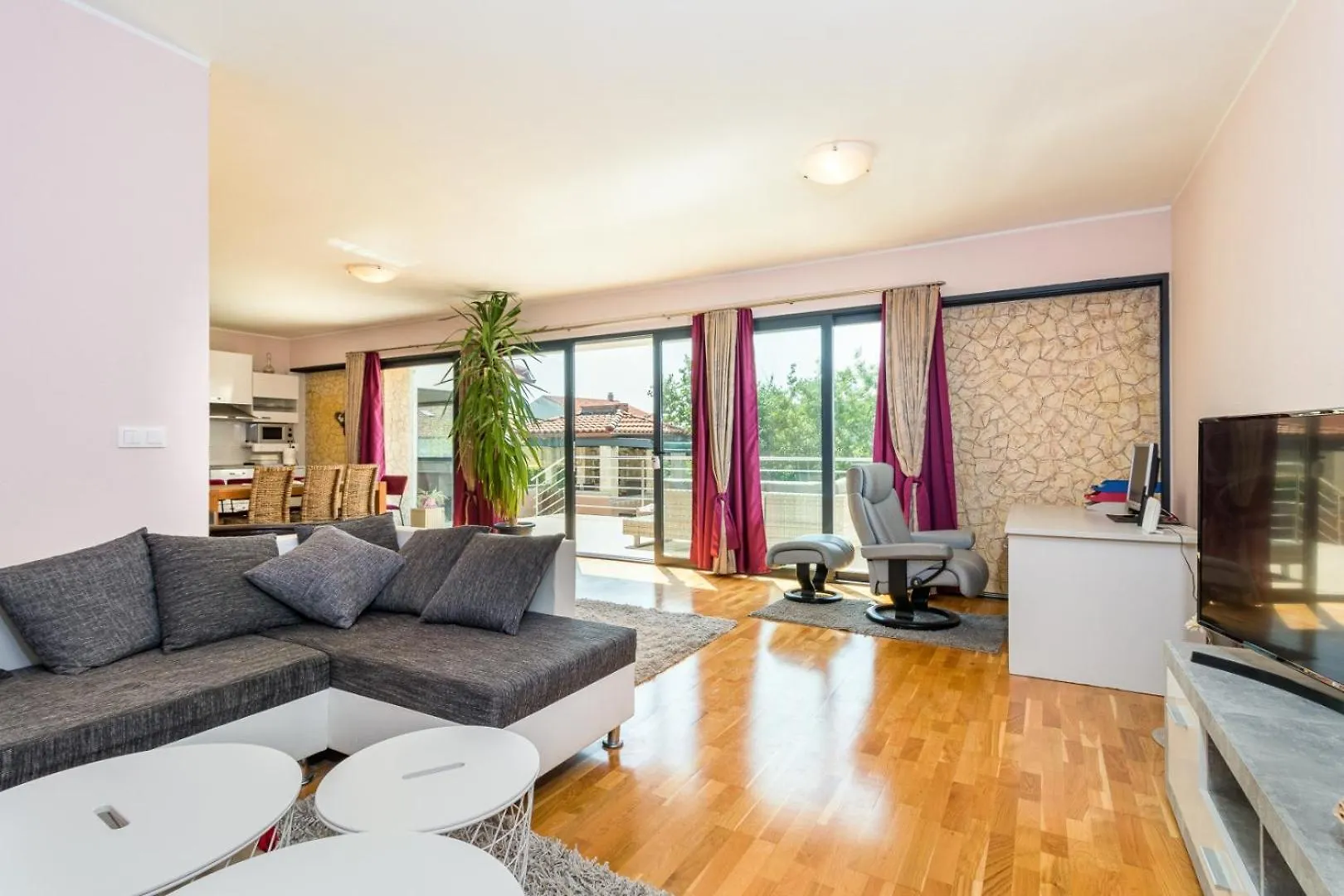 Villa Lelaina Near Pula With Private Pool And 3 Km From The Beach Segotici 0*,  Croatia