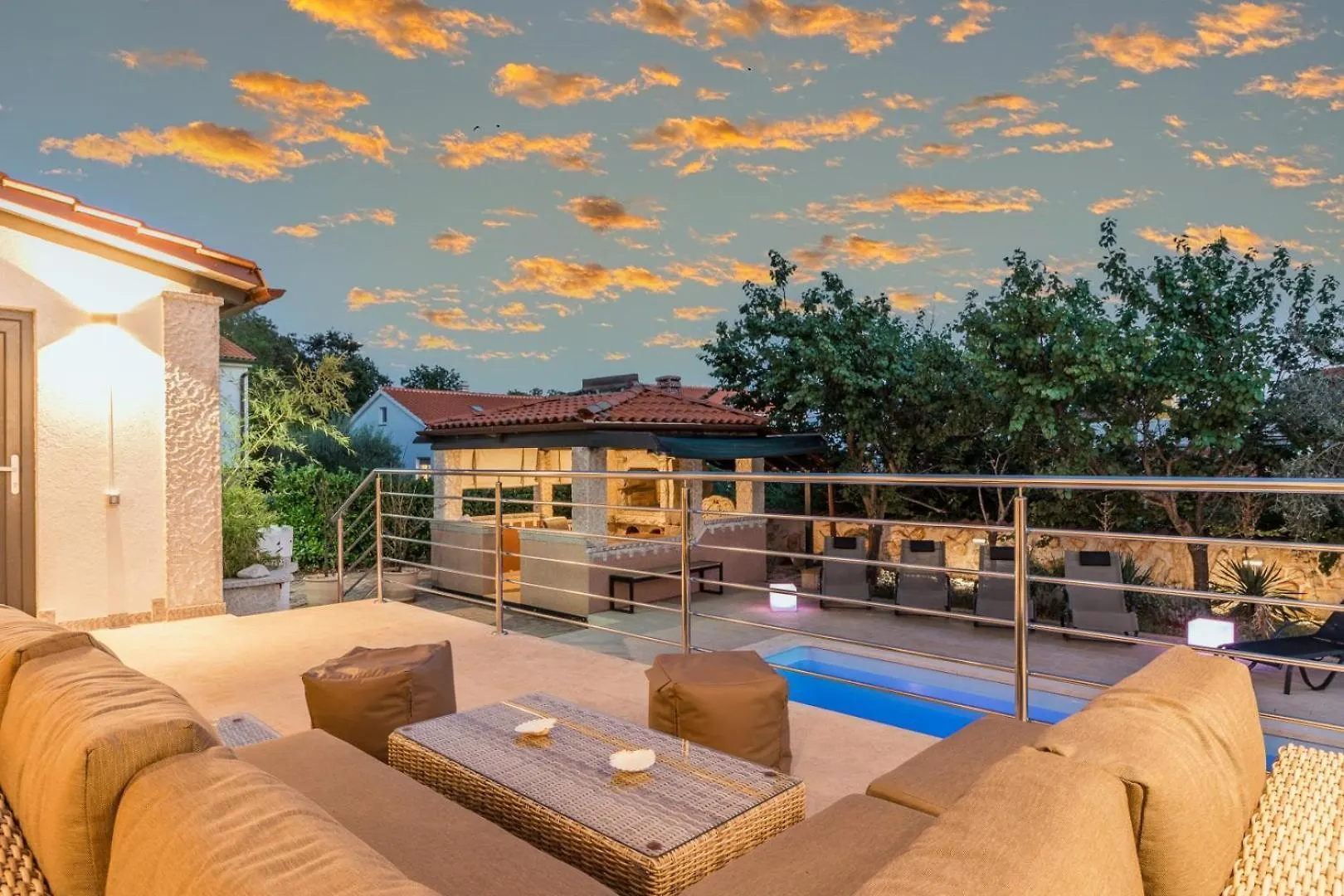 Villa Lelaina Near Pula With Private Pool And 3 Km From The Beach Segotici